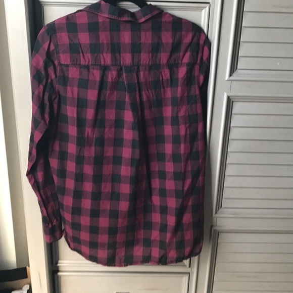 Express boyfriend plaid size medium black and red - Picture 3 of 3